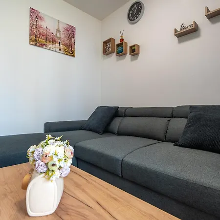 Cardinal Apartment
