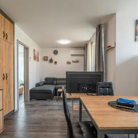 Cardinal Apartment Sofia