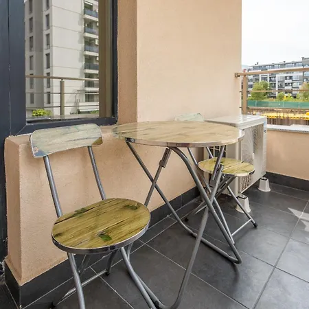 Cardinal Apartment *